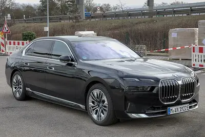 BMW i7 i7 (G70)