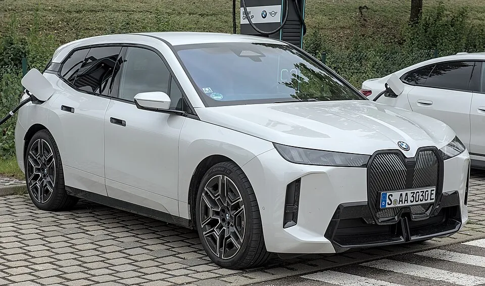 BMW iX - 2