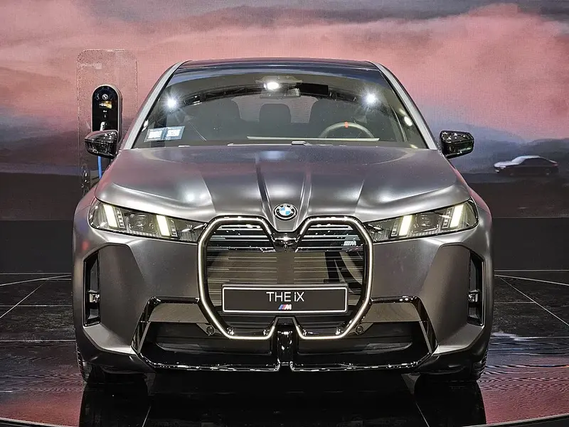 BMW iX iX (i20 LCI, facelift 2025)