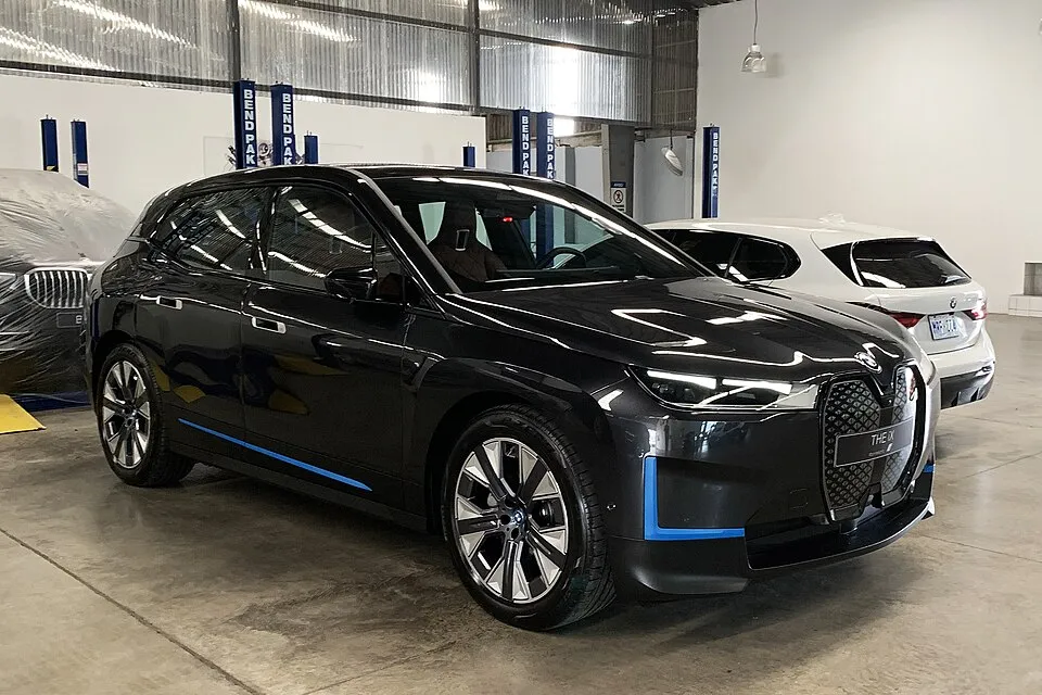 BMW iX - 2
