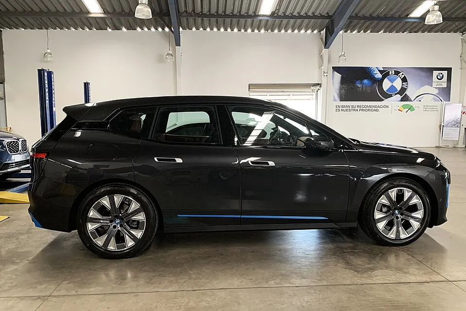 BMW iX iX (i20)