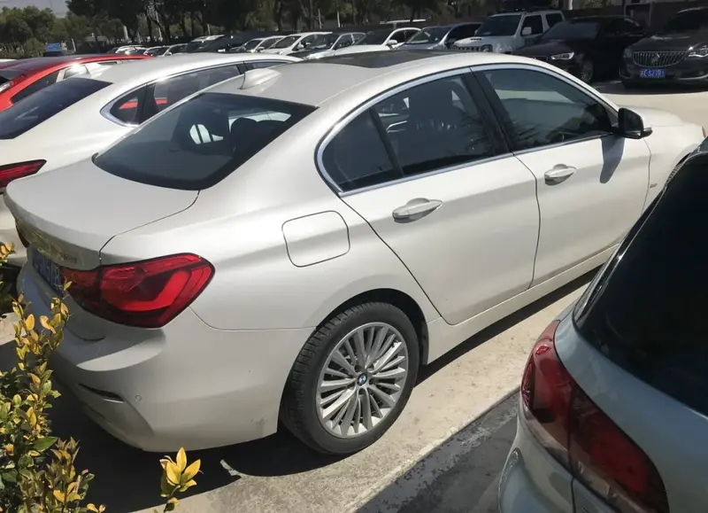 BMW 1 Serisi - 2