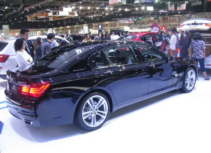 BMW 7 Serisi F02h ActiveHybrid 3.0 (354 bg) Steptronic - görsel 3