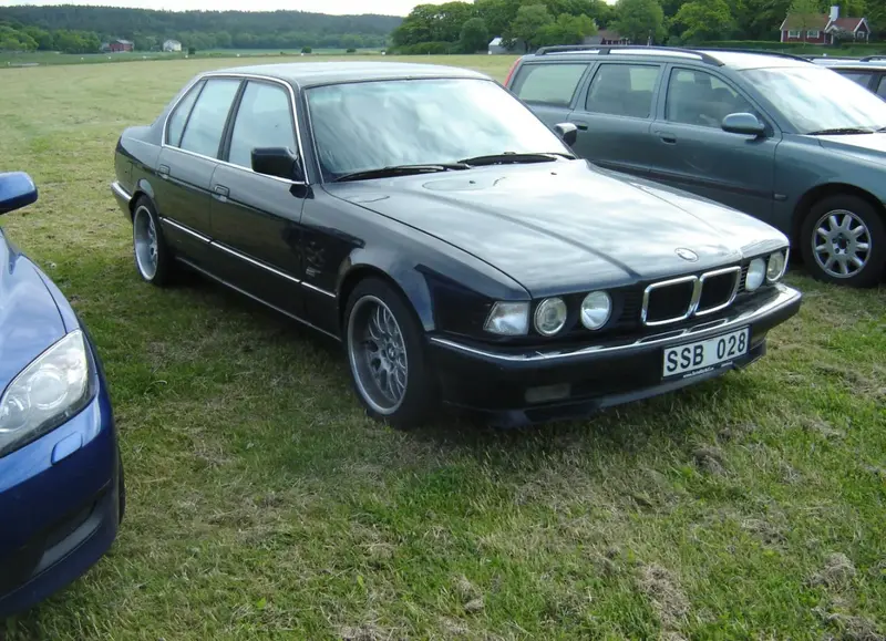 BMW 7 Serisi 7 Serisi (E32, facelift 1992)
