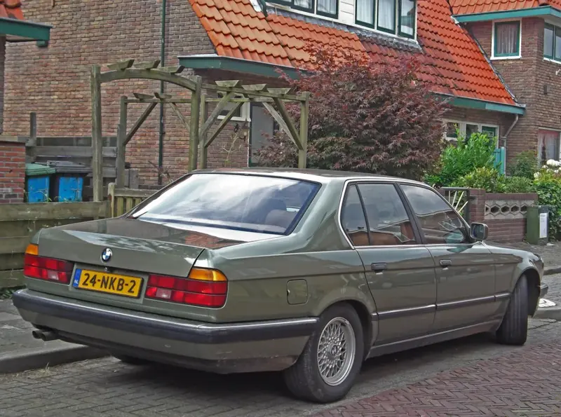 BMW 7 Serisi - 2