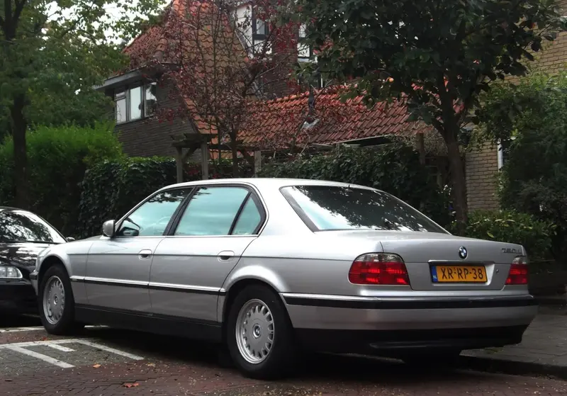 BMW 7 Serisi - 4