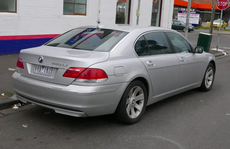 BMW 7 Serisi - 2