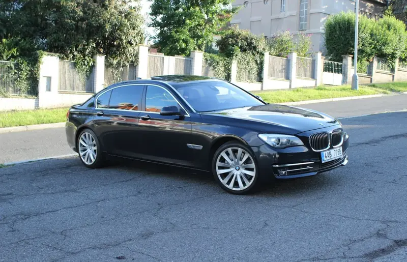 BMW 7 Serisi 7 Serisi Long (F02 LCI, facelift 2012)