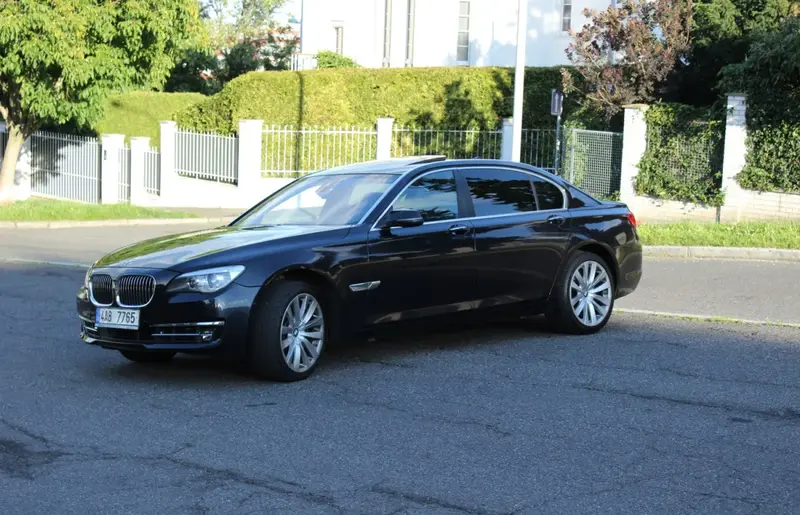 BMW 7 Serisi - 2