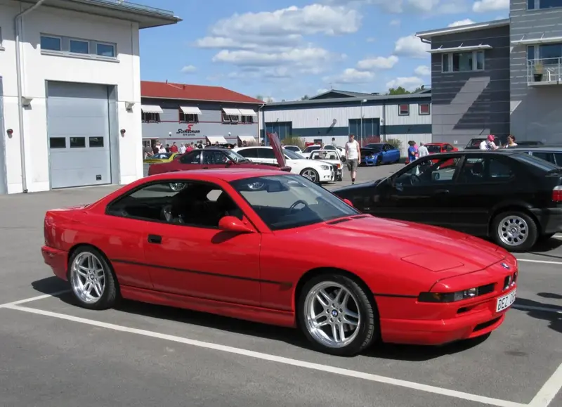 BMW 8 Serisi - 6