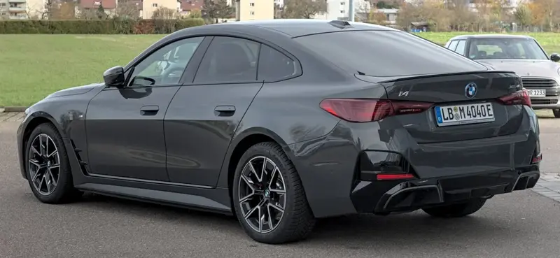 BMW i4 - 2