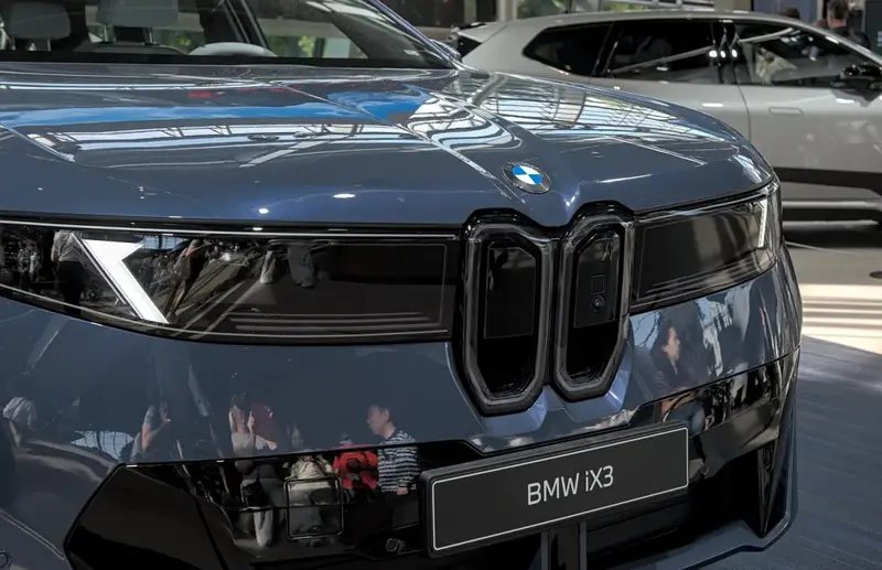 BMW iX3 - 4