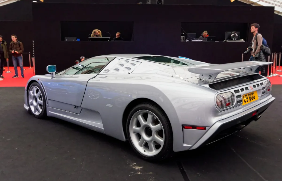 Bugatti - 12