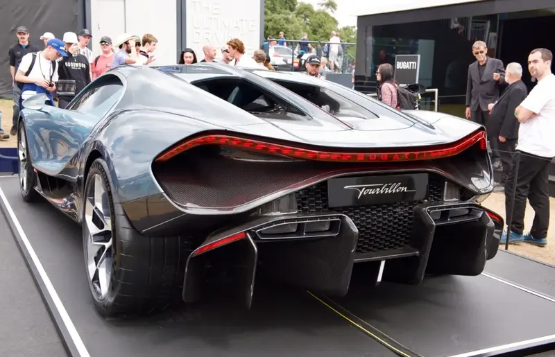 Bugatti Tourbillon Tourbillon 8.3 V16 (1800 bg) Plug-in Hybrid AWD DCT - görsel 3