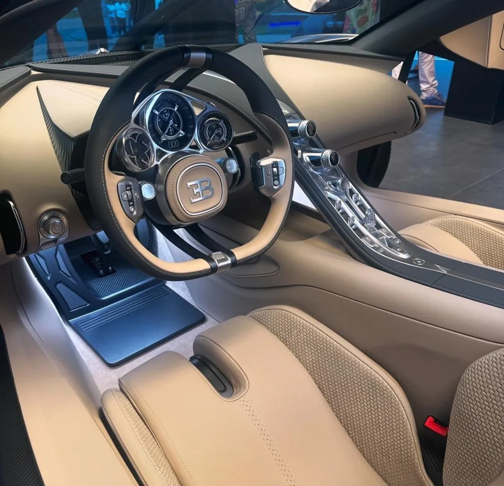 Bugatti Tourbillon Tourbillon 8.3 V16 (1800 bg) Plug-in Hybrid AWD DCT - görsel 4