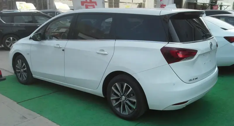Buick GL6 GL6 18T (163 bg) Automatic - görsel 2