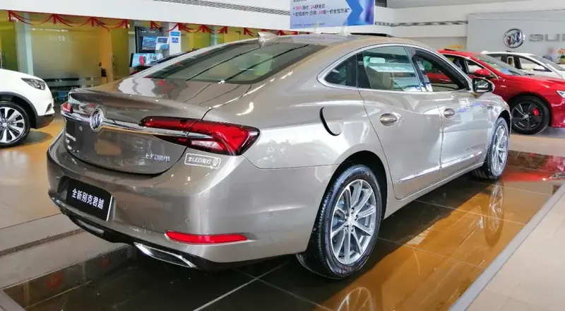 Buick LaCrosse - 2