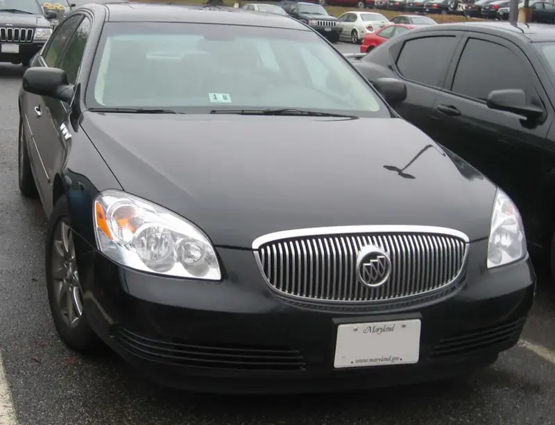 Buick Lucerne Lucerne 4.6 i V8 32V (279 bg) - görsel 2