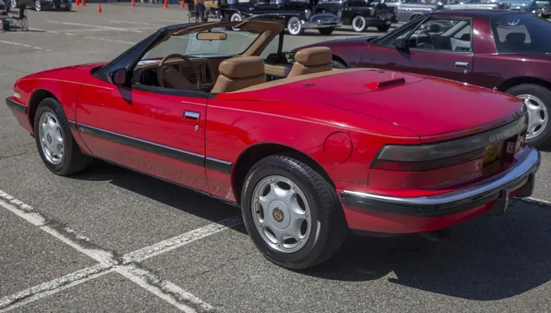 Buick Reatta - 3