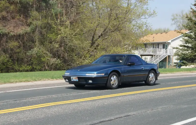 Buick Reatta - 3