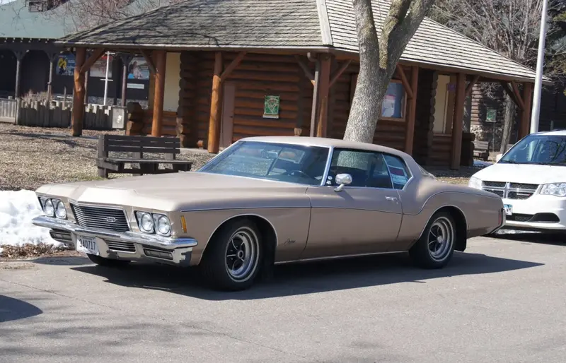 Buick Riviera - 6