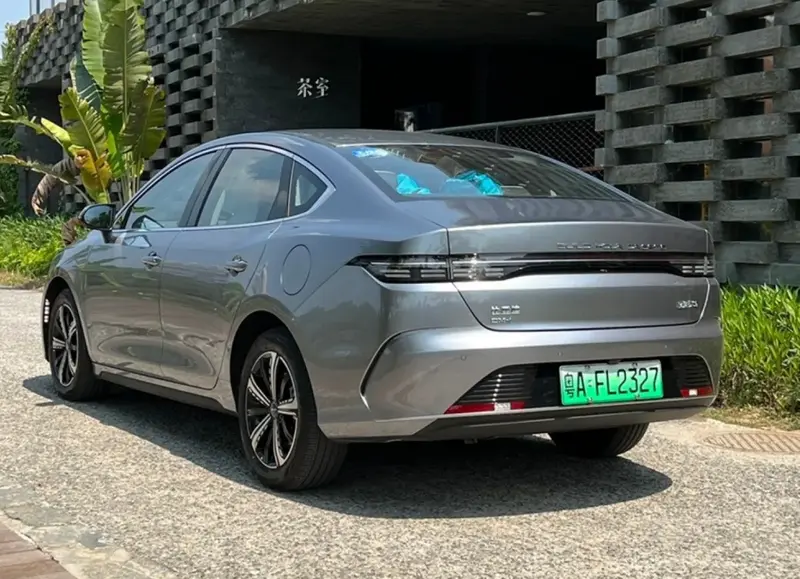 BYD Destroyer 05 Destroyer 05 DM-i 1.5L 18.3 kWh (197 bg) Plug-in Hybrid E-CVT - görsel 2