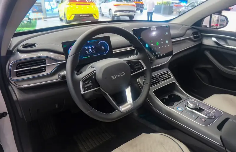 BYD Destroyer 05 Destroyer 05 DM-i 1.5L 18.3 kWh (197 bg) Plug-in Hybrid E-CVT - görsel 3