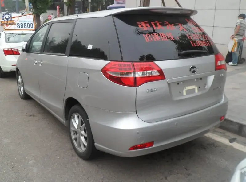 BYD M6 - 2