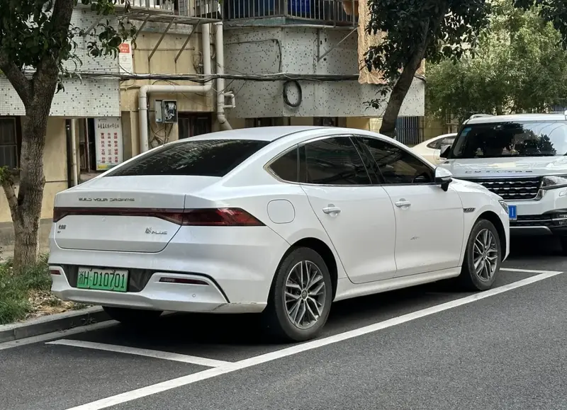 BYD Qin - 2