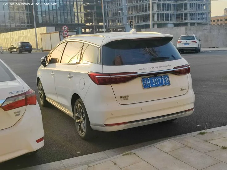 BYD Song Max Song Max (facelift 2021)