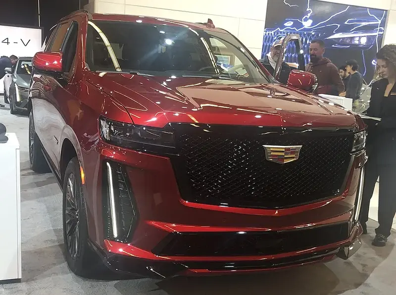 Cadillac Escalade - 2