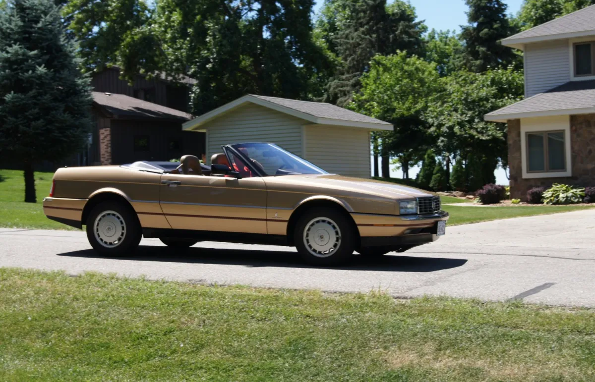 Cadillac Allante Allante 4.6 i V8 32V (299 bg) - görsel 3