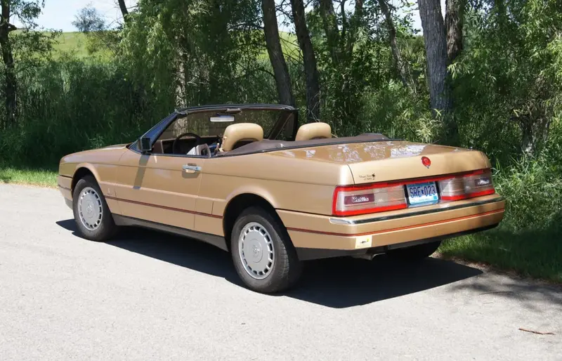 Cadillac Allante Allante 4.6 i V8 32V (299 bg) - görsel 4