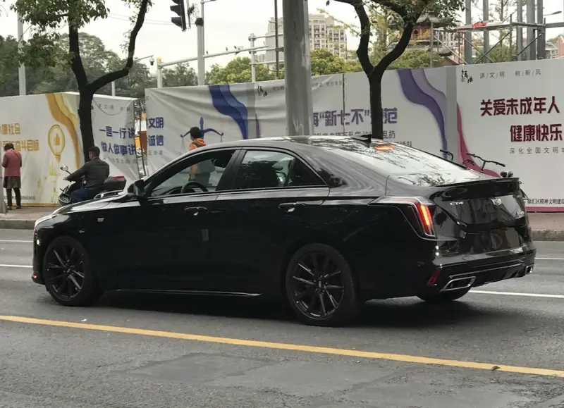 Cadillac CT4 CT4 V Blackwing 3.6 V6 (472 bg) Automatic - görsel 5
