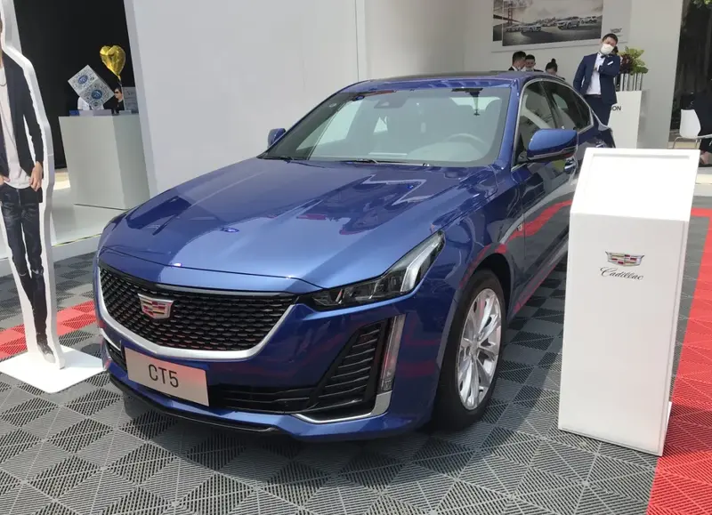 Cadillac CT5 - 3