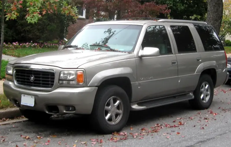 Cadillac Escalade - 2