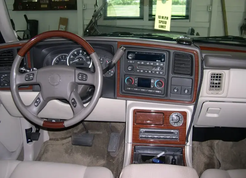 Cadillac Escalade - 6