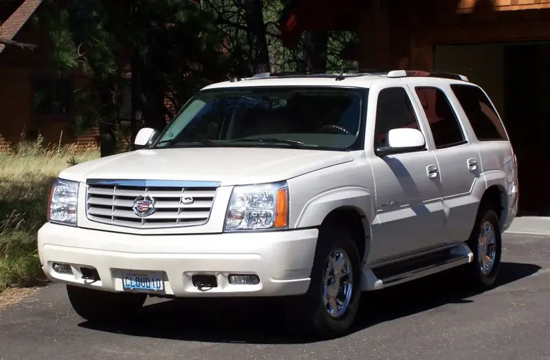 Cadillac Escalade - 3