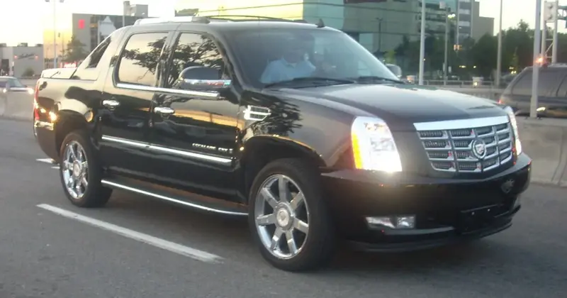 Cadillac Escalade - 4