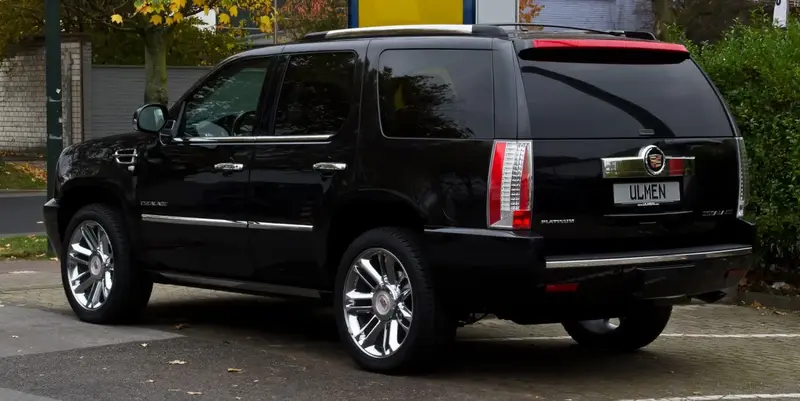 Cadillac Escalade - 4