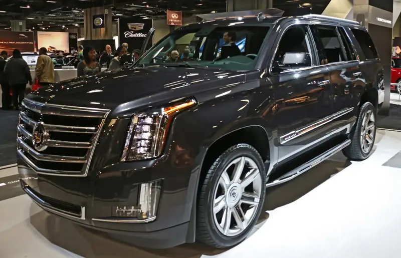 Cadillac Escalade - 3