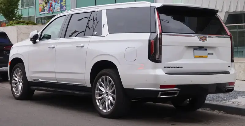 Cadillac Escalade - 2