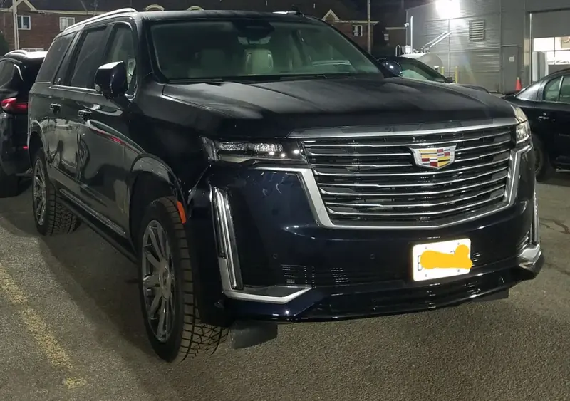 Cadillac Escalade - 5