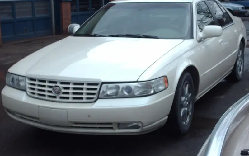 Cadillac Seville - 3