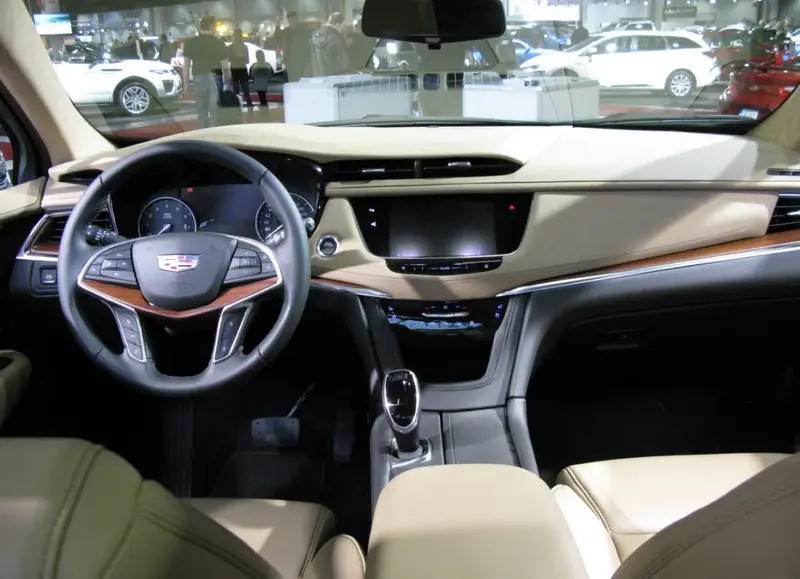 Cadillac XT5 - 5