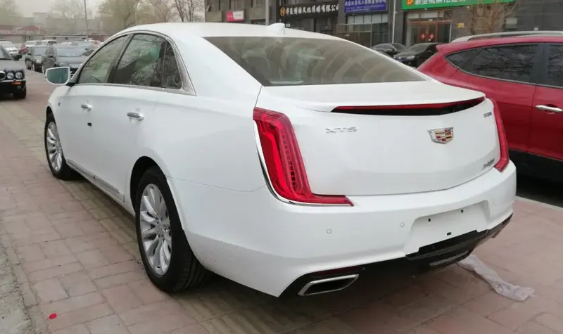 Cadillac XTS - 2