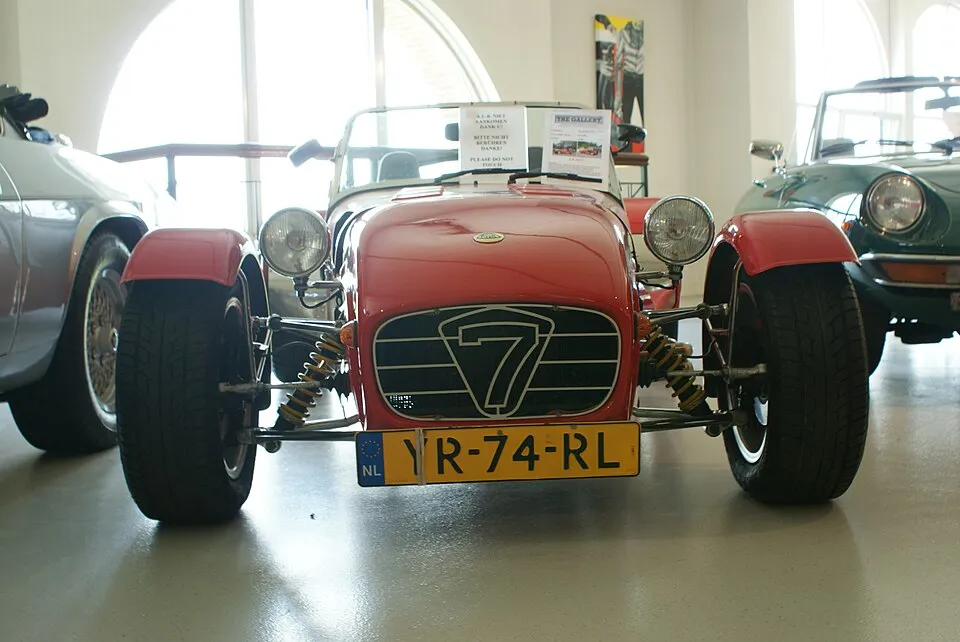 Caterham Seven Super