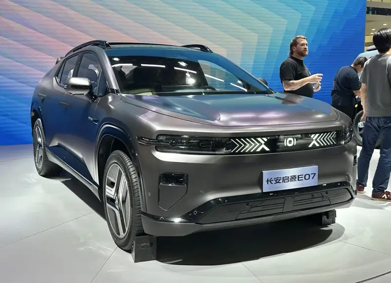 Changan Nevo E07 - 1