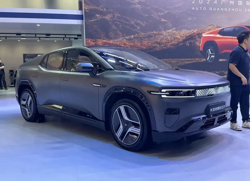 Changan Nevo E07 - 3