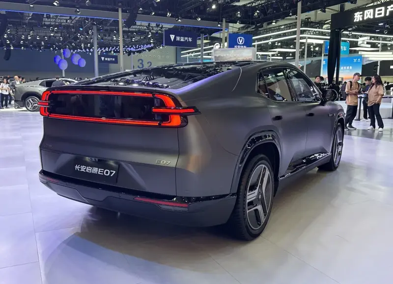 Changan Nevo E07 - 4